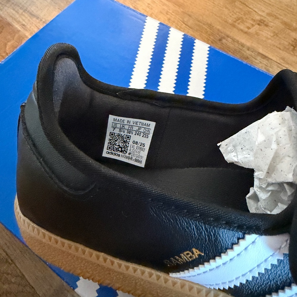 Adidas Samba Jane Shoes - Picture 2 of 5